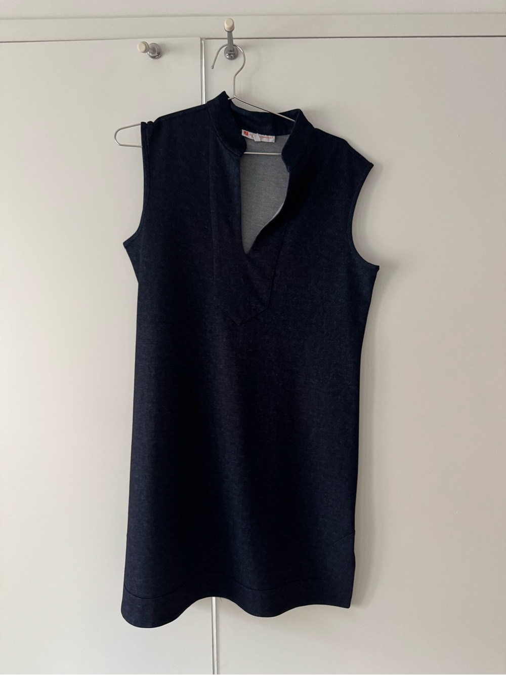 Jude Connally Jude Denim Sleeveless Shift Dress with V-Neck Size Large